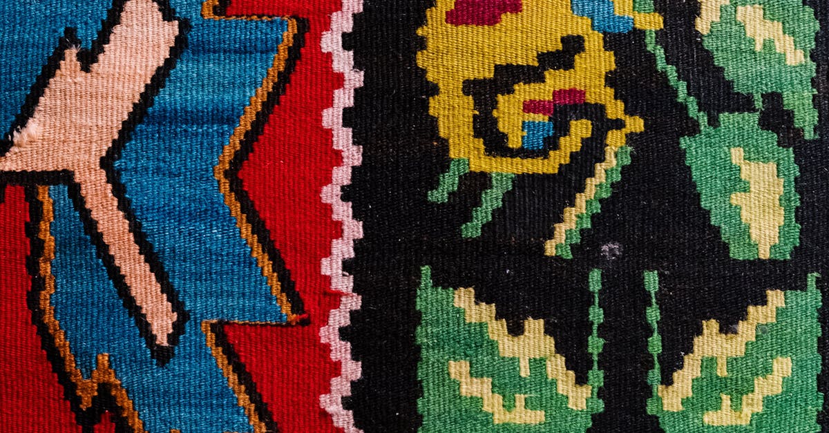 Review of the best resources for learning about Berber textiles